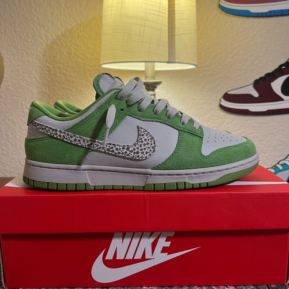 Nike Dunk Low Safari Swoosh Chlorophyll size 10